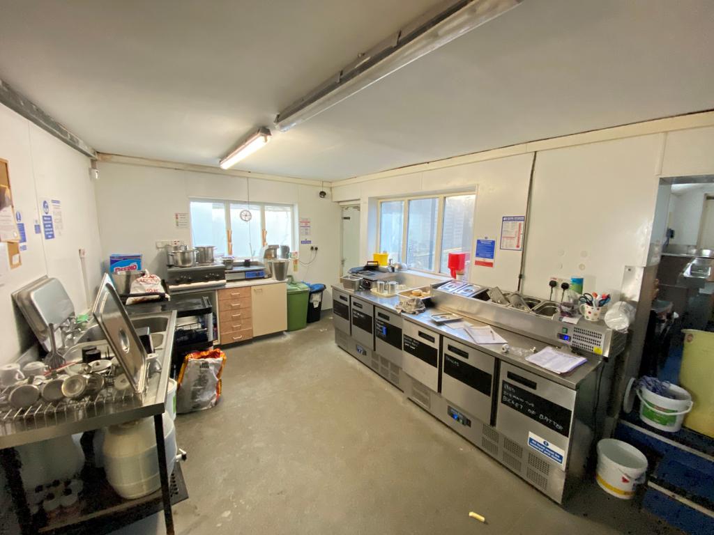 Kitchen T202303011713.jpg