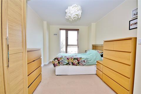 2 bedroom apartment for sale, Guildford Road, Woking, Surrey, GU22