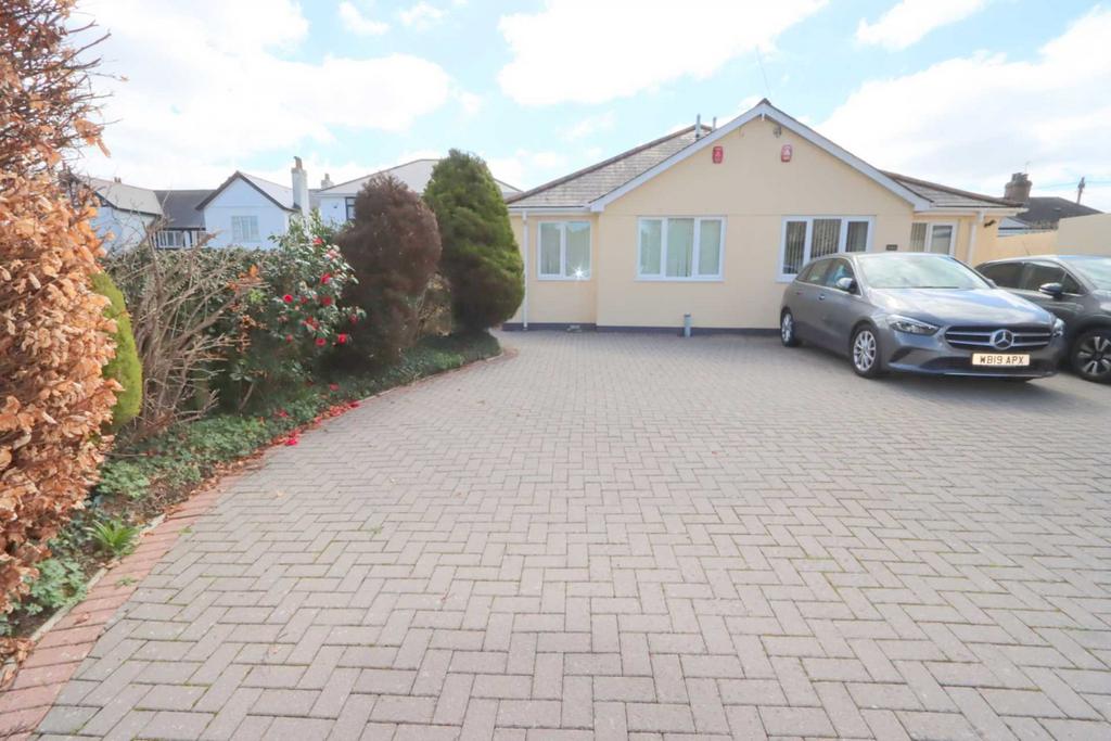 Fort Austin Avenue, Plymouth PL6 2 bed semidetached bungalow £250,000