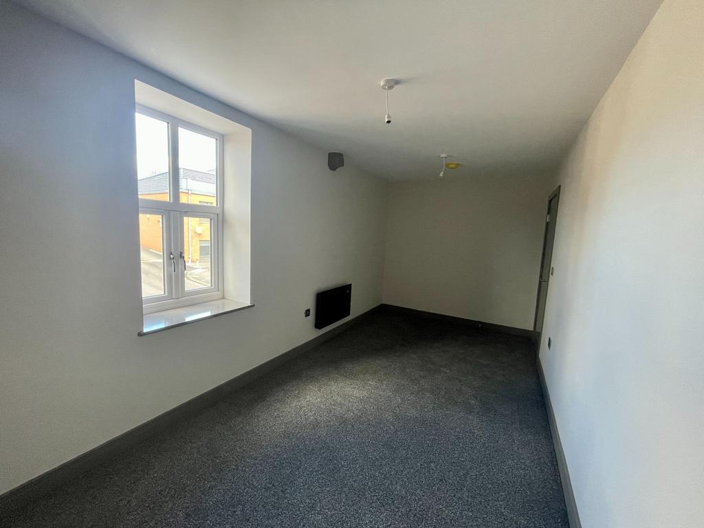 Double Bedroom - Mason Gardens