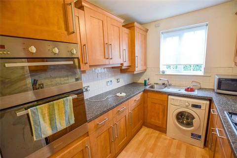 2 bedroom flat to rent, Godolphin Close, Eccles, Manchester, M30