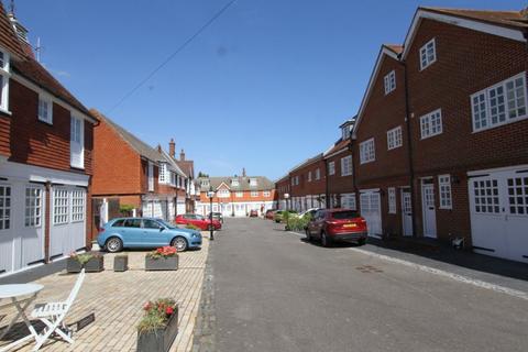 undefined, De Walden Mews, Meads