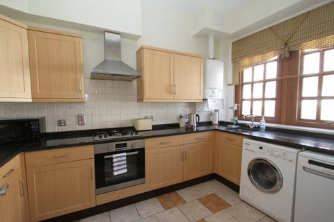 undefined, De Walden Mews, Meads