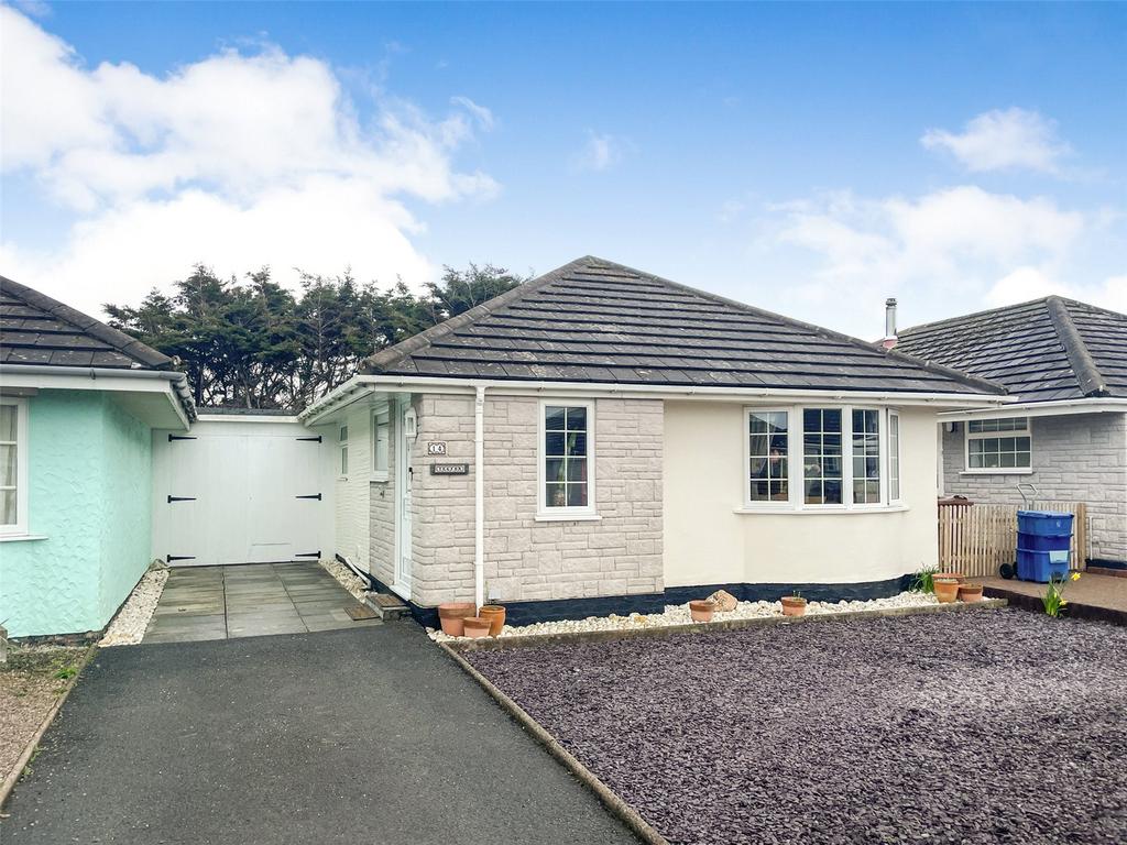 Ffordd Gwynedd, Tywyn, Gwynedd, LL36 2 bed bungalow for sale £239,950