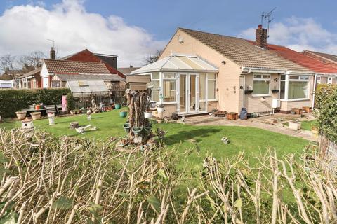 2 bedroom bungalow for sale, Raines Close, Burstwick, Hull, East Riding of Yorkshire, HU12 9JJ