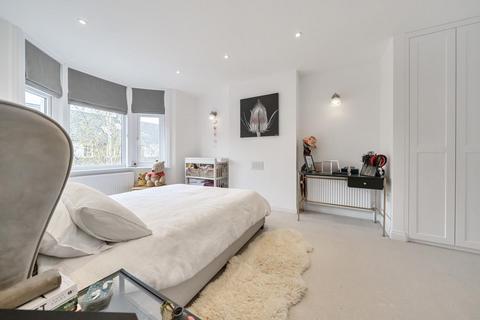 9a Waldron Road, London, SW18 3TB