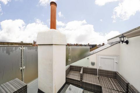 9a Waldron Road, London, SW18 3TB