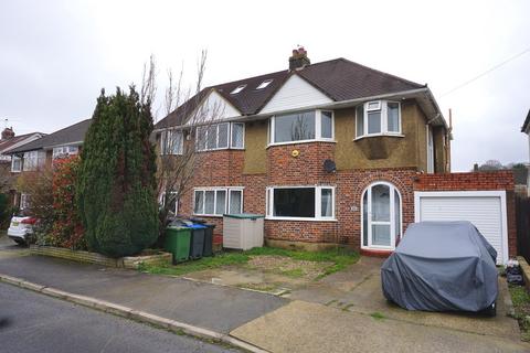 23 Moorfield Road, Chessington, KT9 1AU