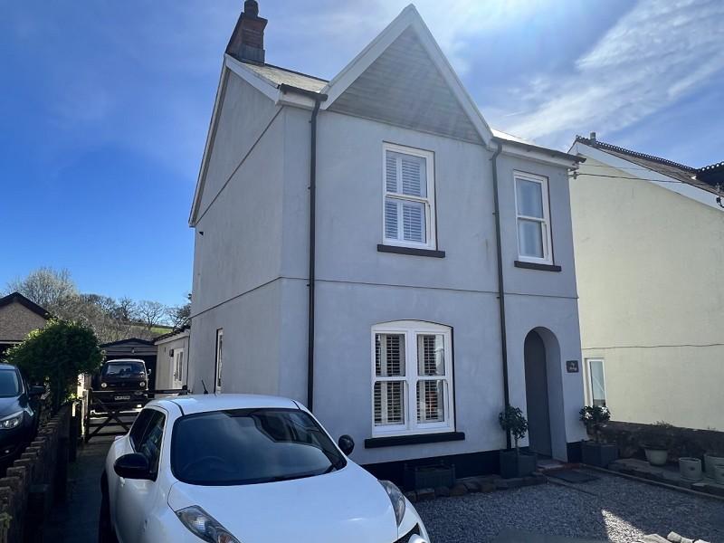 Kings Road, Llandybie, Ammanford, Carmarthenshire. 3 bed detached house