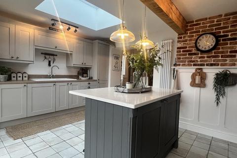 13 Kings Road, Llandybie, Ammanford, SA18 2TL