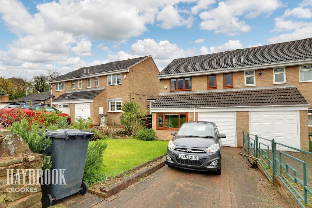 Carr Road, Sheffield 3 bed semidetached house for sale £325,000