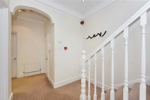 3 bedroom apartment to rent, Grange Park, Ealing