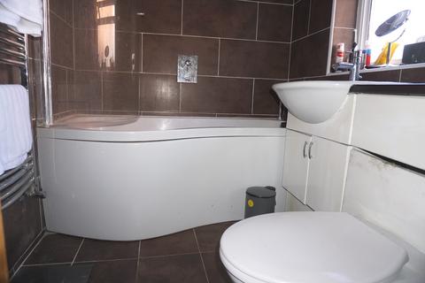 354 Leatherhead Road, Chessington, KT9 2NN