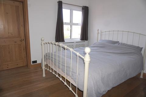 354 Leatherhead Road, Chessington, KT9 2NN