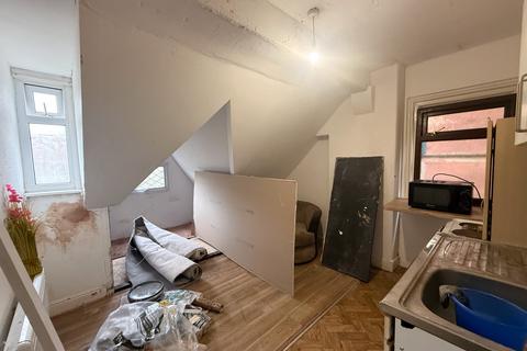1 bedroom flat for sale, Scarbrough Avenue, Skegness, PE25