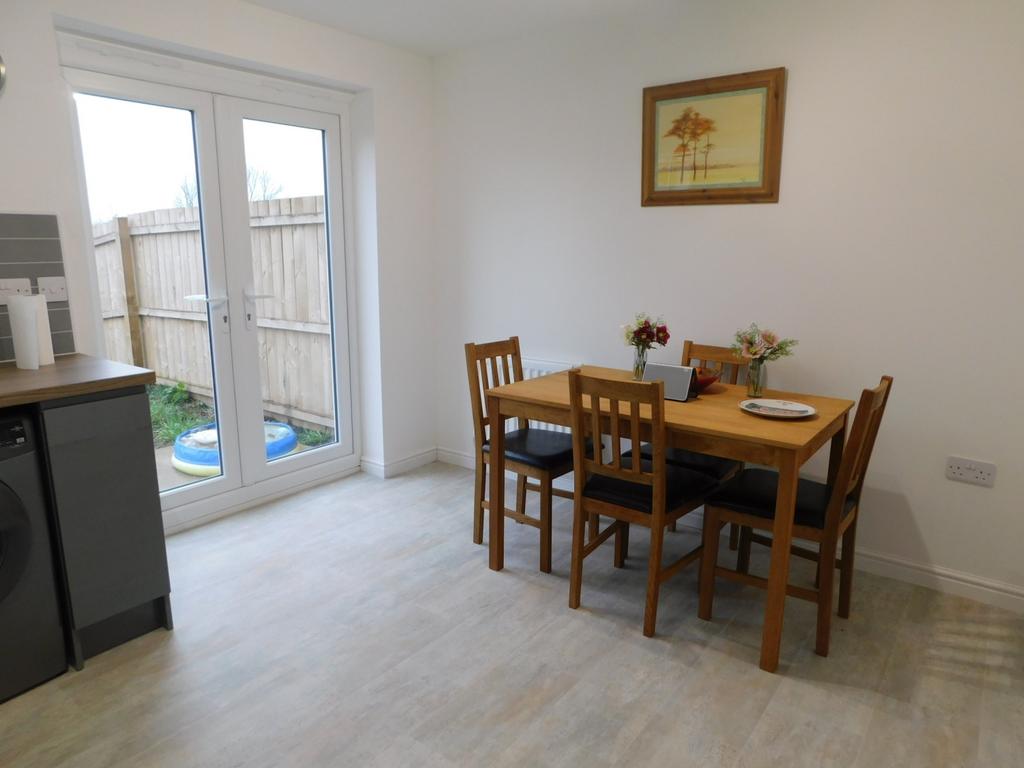 Dining kitchen