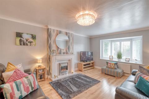 38 Green Lane, Studley, B80 7HD