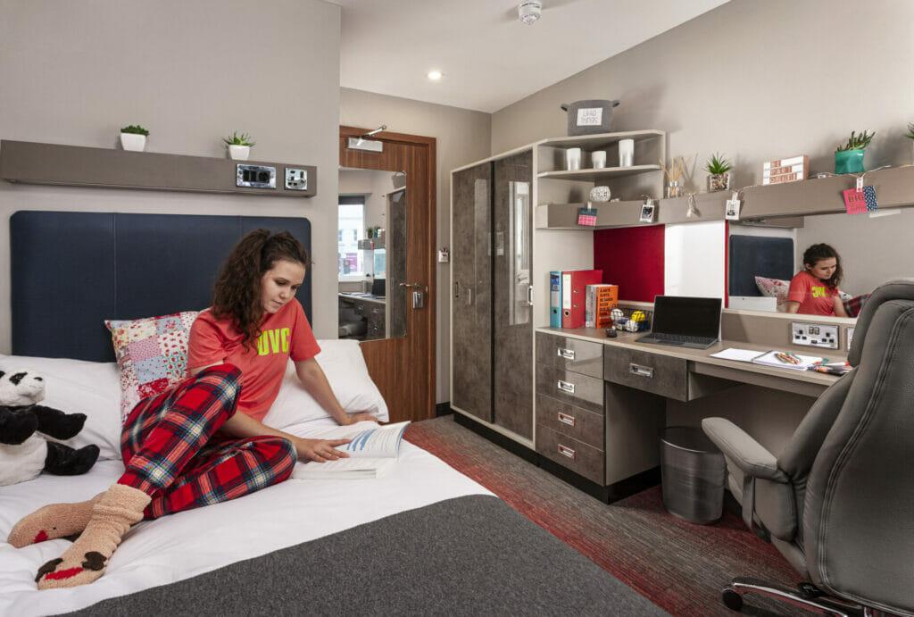 Gold-Apt-E5 I7030-Final-1-1024x691.jpg