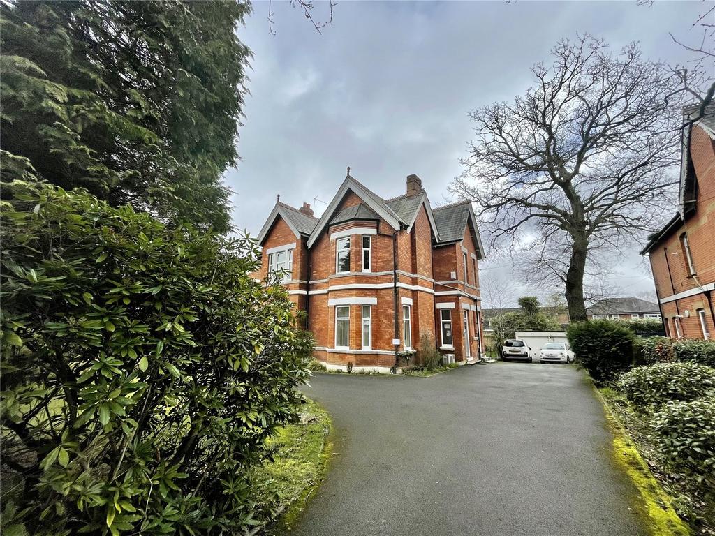 Wimborne Road, Bournemouth, BH3 3 bed apartment to rent £1,650 pcm (£