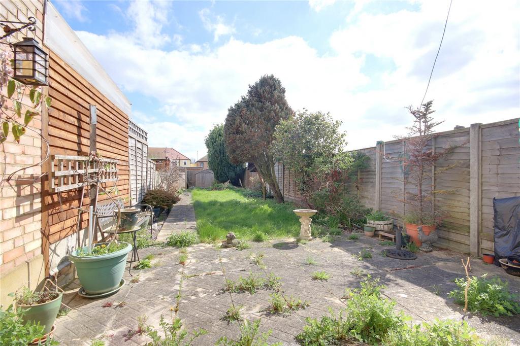 Tynemouth Drive, Enfield, EN1 3 bed terraced house £425,000