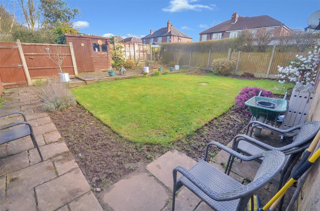 Village Close, Castlefields, Runcorn... 3 bed terraced bungalow £795