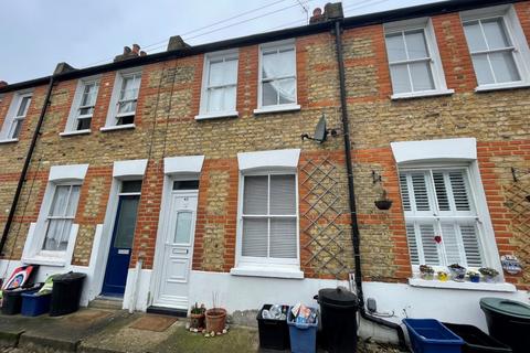 41 Norcutt Road, Twickenham, TW2 6SR