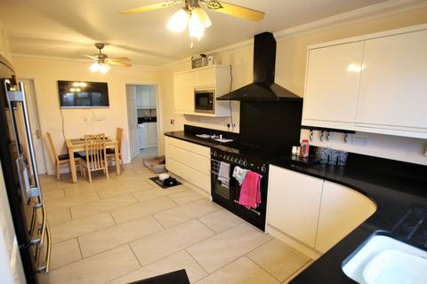 4 Moorgreen Road, West End, Southampton, SO30 3EG