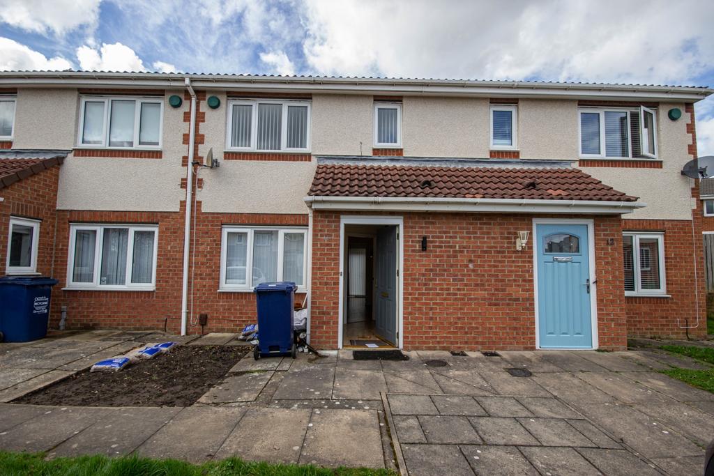 Redewood Close, Newcastle upon Tyne... 3 bed terraced house £800 pcm
