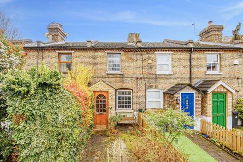 19 Wilmot Place, London, W7 3TZ