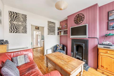 19 Wilmot Place, London, W7 3TZ