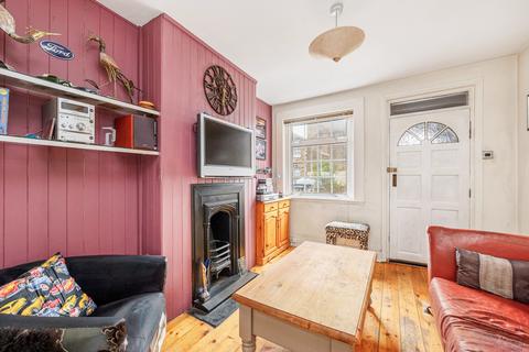 19 Wilmot Place, London, W7 3TZ