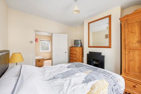 19 Wilmot Place, London, W7 3TZ
