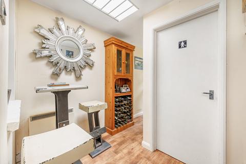 19 Wilmot Place, London, W7 3TZ