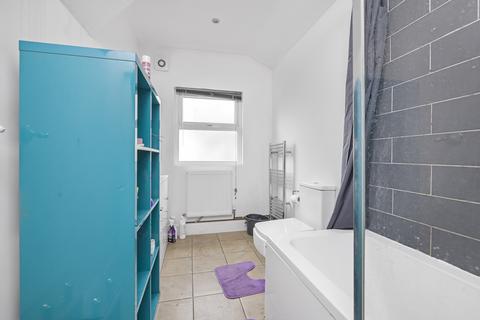 154 Oval Road, Croydon, CR0 6BN