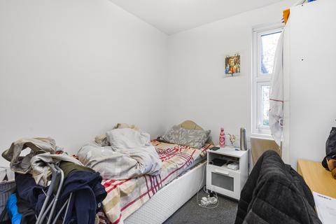 154 Oval Road, Croydon, CR0 6BN