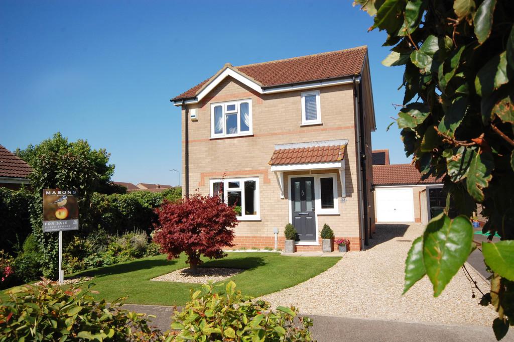 Kestrel Drive, Louth LN11 0GE 3 bed detached house for sale £275,000