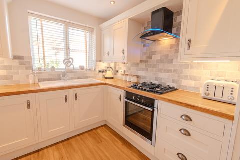 3 bedroom detached house for sale, Kestrel Drive, Louth LN11 0GE