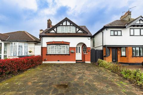5 Kings Road, Chingford, London, E4 7HP