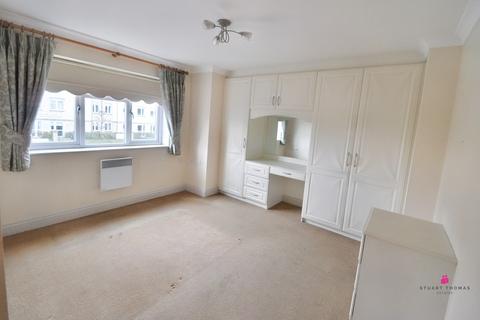 2 bedroom flat for sale - London Road, Hadleigh, Benfleet