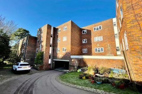 2 bedroom apartment to rent, Branksome Wood Road, Bournemouth