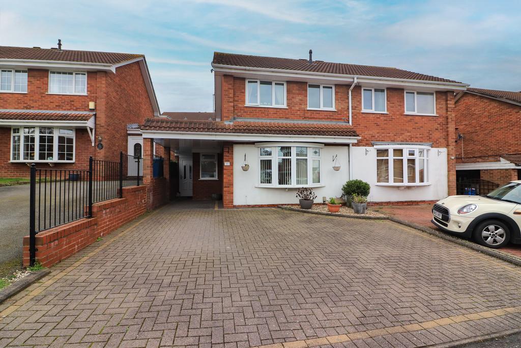 Goldcrest, Wilnecote 3 bed semidetached house for sale £250,000