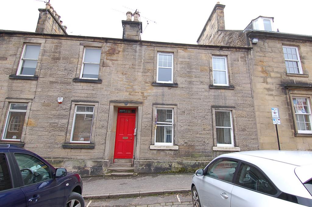 Queen Street, Stirling, FK8 2 bed flat £950 pcm (£219 pw)