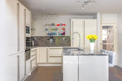 29 Queens Road, Twickenham, TW1 4EZ