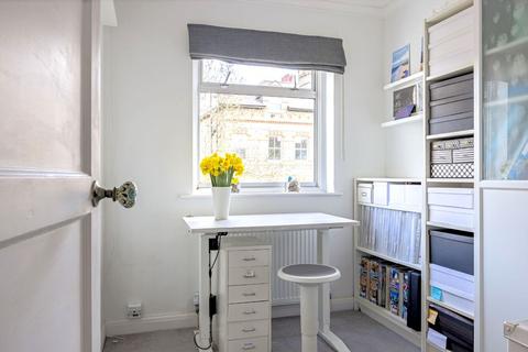 29 Queens Road, Twickenham, TW1 4EZ