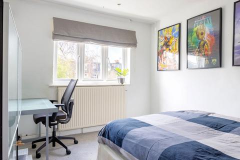 29 Queens Road, Twickenham, TW1 4EZ