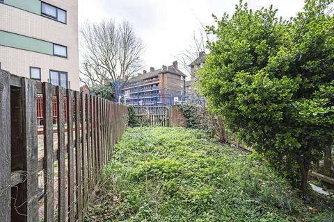 2 Jarrow Way, London, E9 5PG