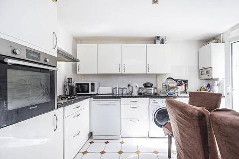 2 Jarrow Way, London, E9 5PG