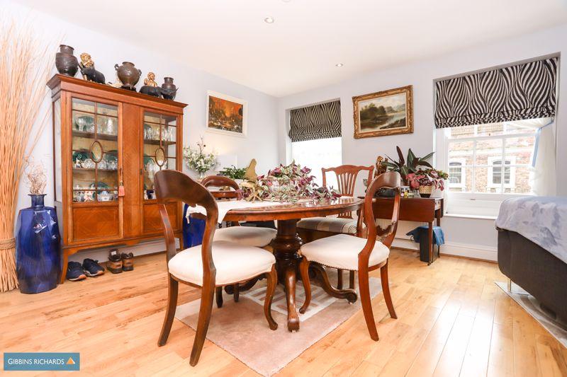 Sitting/Dining Room