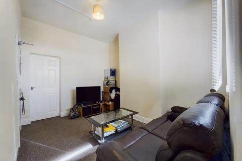 2 bedroom terraced house for sale, St. Georges Road, Hull