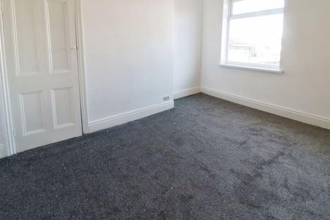 2 bedroom terraced house for sale, St. Georges Road, Hull